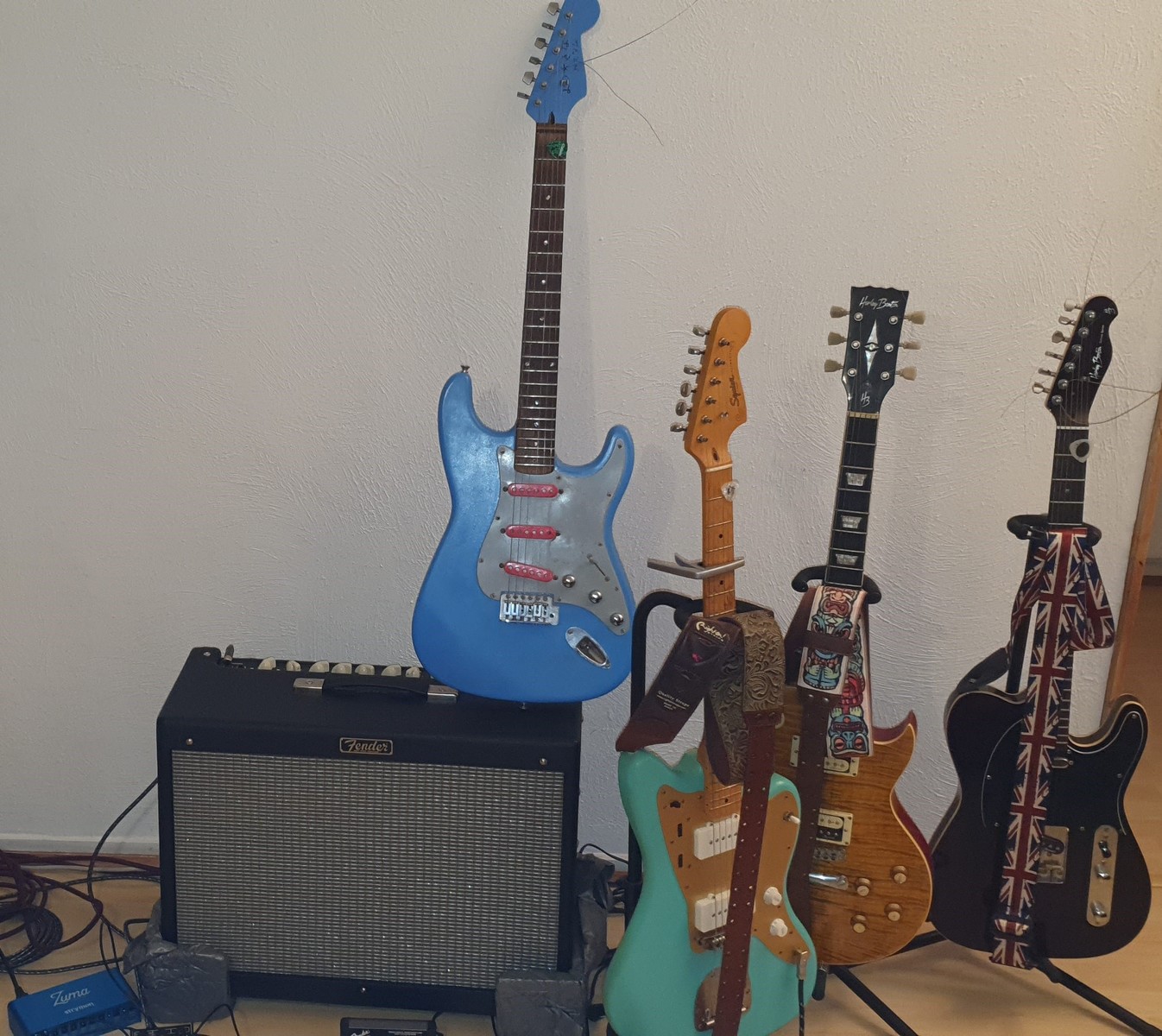Amp Rig by hashimoto featuring Fender Hot Rod Deluxe IV, Strymon Zuma, and Squier Stratocaster and 8 more pieces of gear