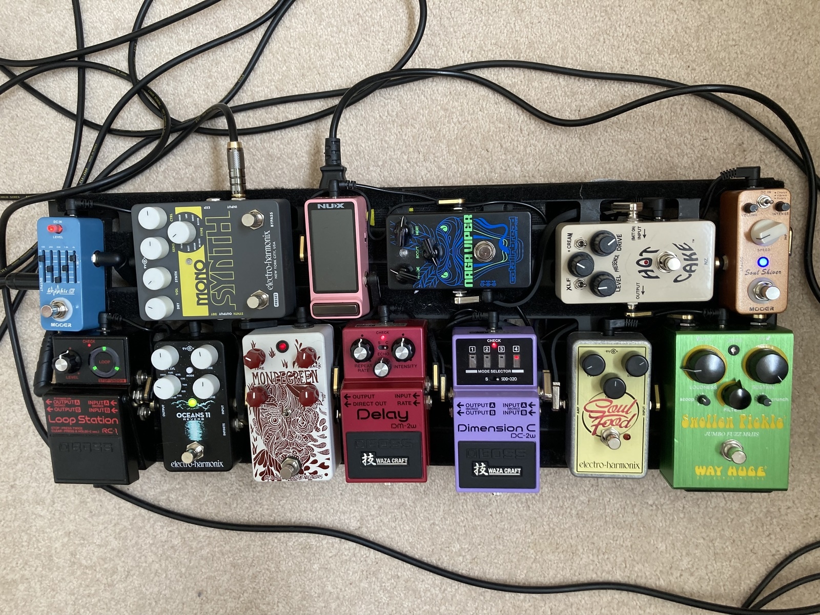 Pedalboard by captainpossum featuring Electro-Harmonix Mono Synth, Boss RC-1 Loop Station, and Mooer Graphic G Equalizer pedal and 10 more pieces of gear
