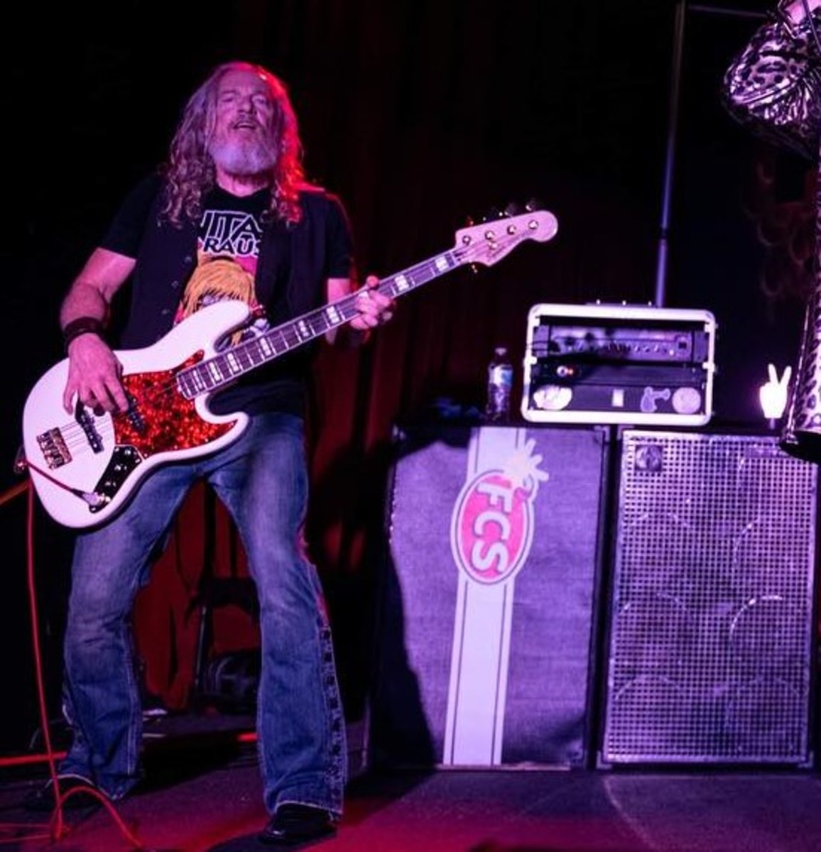 Live Rig by firecrackersmile featuring Squier 40th Anniversary Jazzmaster Gold Edition