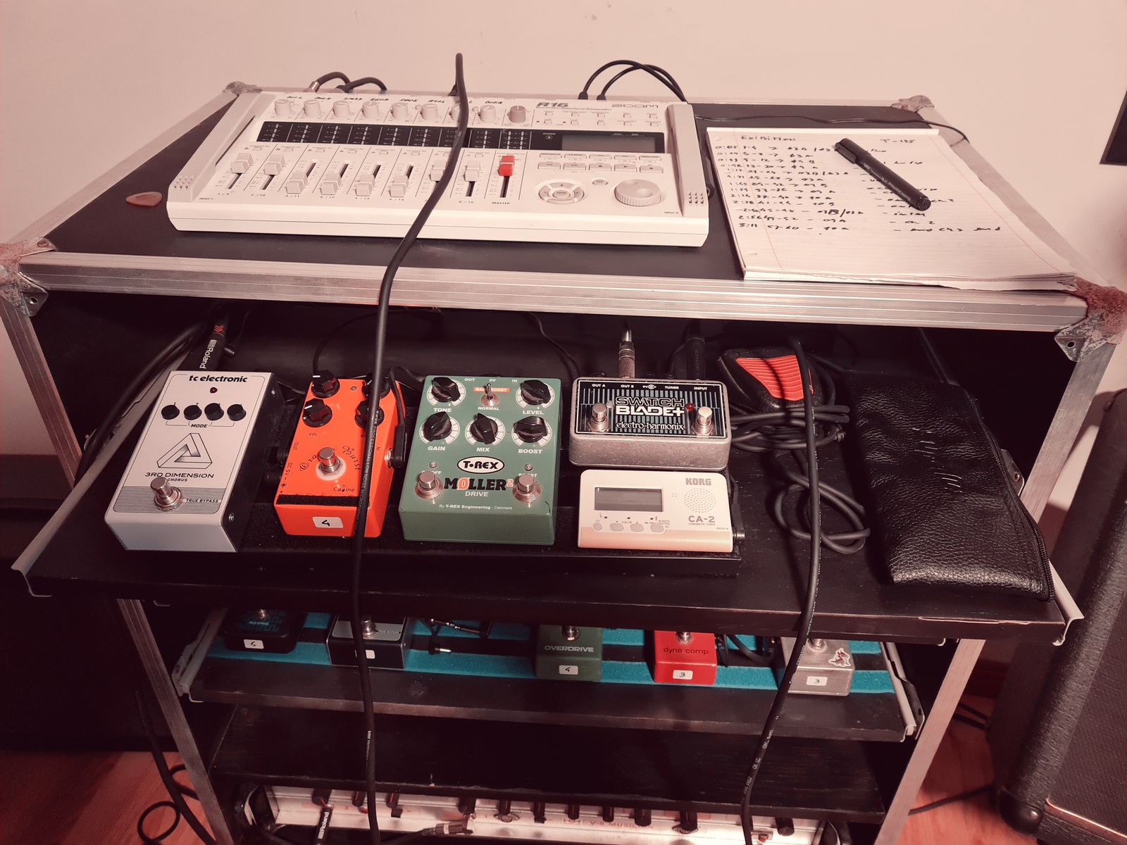 theemptycircle's music gear photo