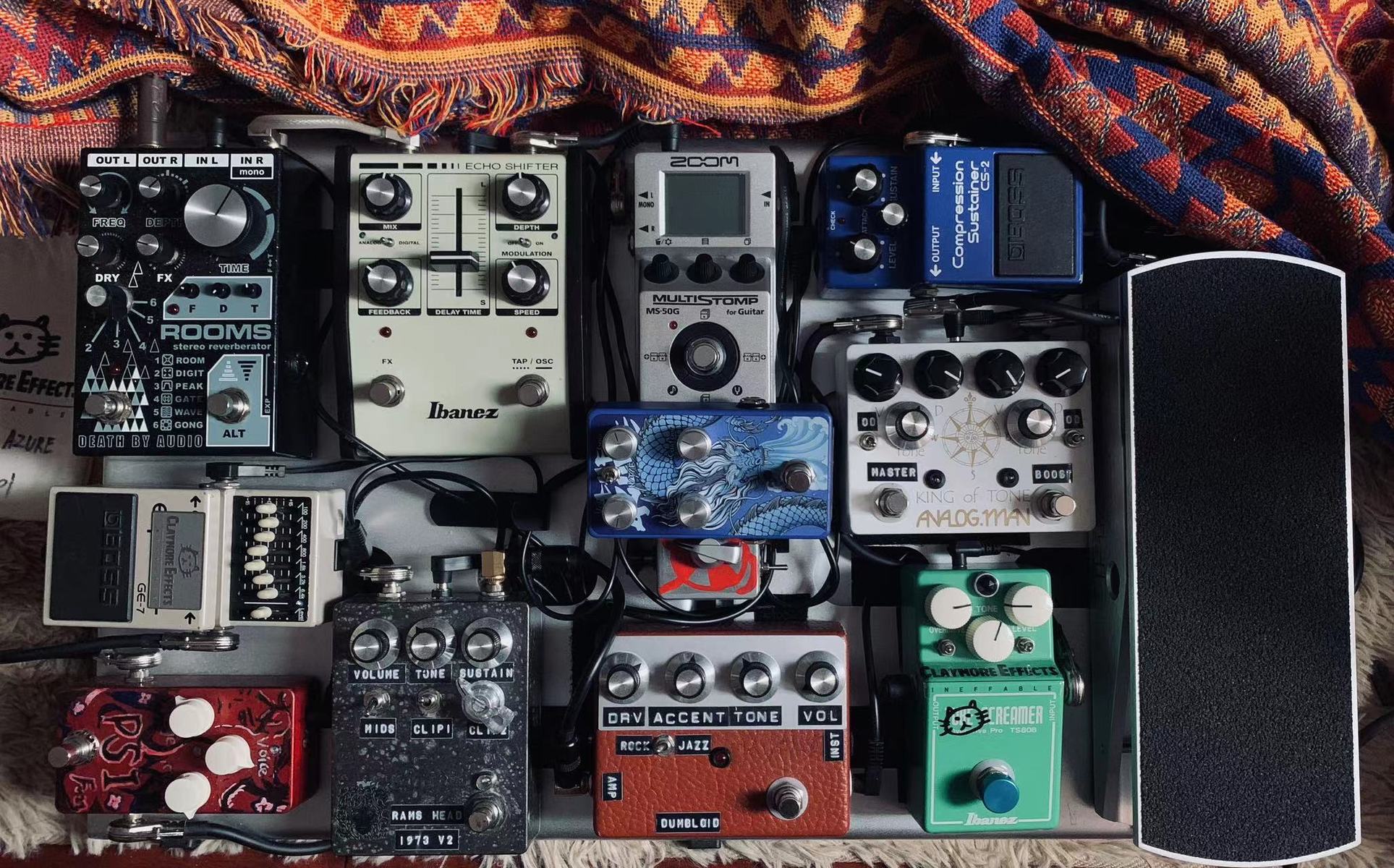 Boss Pedalboard by karamazov featuring Death By Audio Rooms, Ibanez ES-3 Echo Shifter, and Boss GE-7 Graphic Equalizer and 2 more pieces of gear