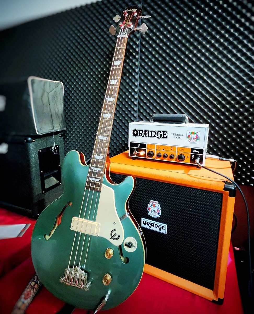 Orange Amp Rig by thenerdbass featuring Epiphone Jack Casady Signature Bass, Orange Terror Bass, and Orange OBC112 Bass Cabinet