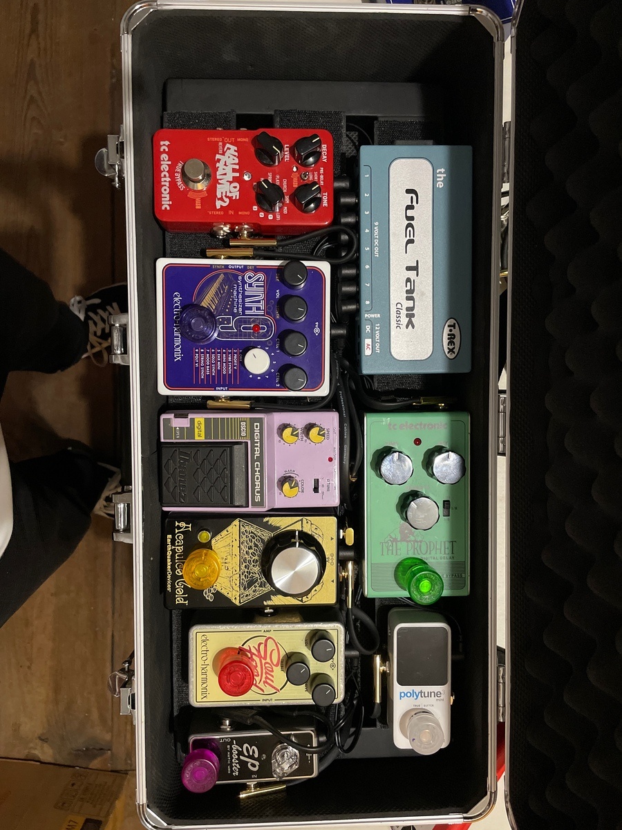 Country Music Gear Setup by villalbasilva featuring Xotic Effects EP Booster, Electro-Harmonix Soul Food, and EarthQuaker Devices Acapulco Gold V2 and 6 more pieces of gear
