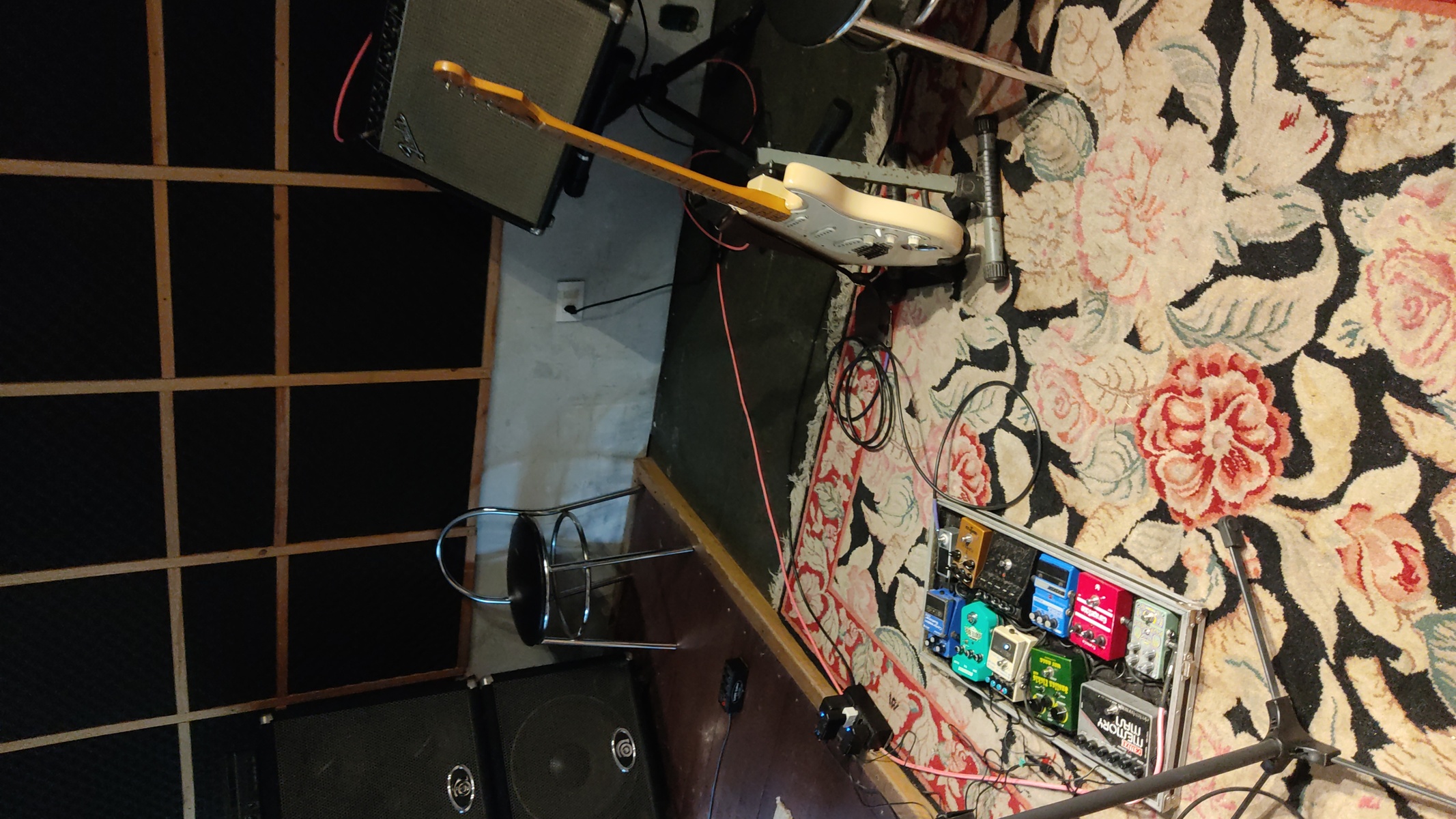 Pedalboard by marc0os featuring Fender 212R, LT-910 Chromatic Tuner, and Boss CS-2 Compression Sustainer and 10 more pieces of gear