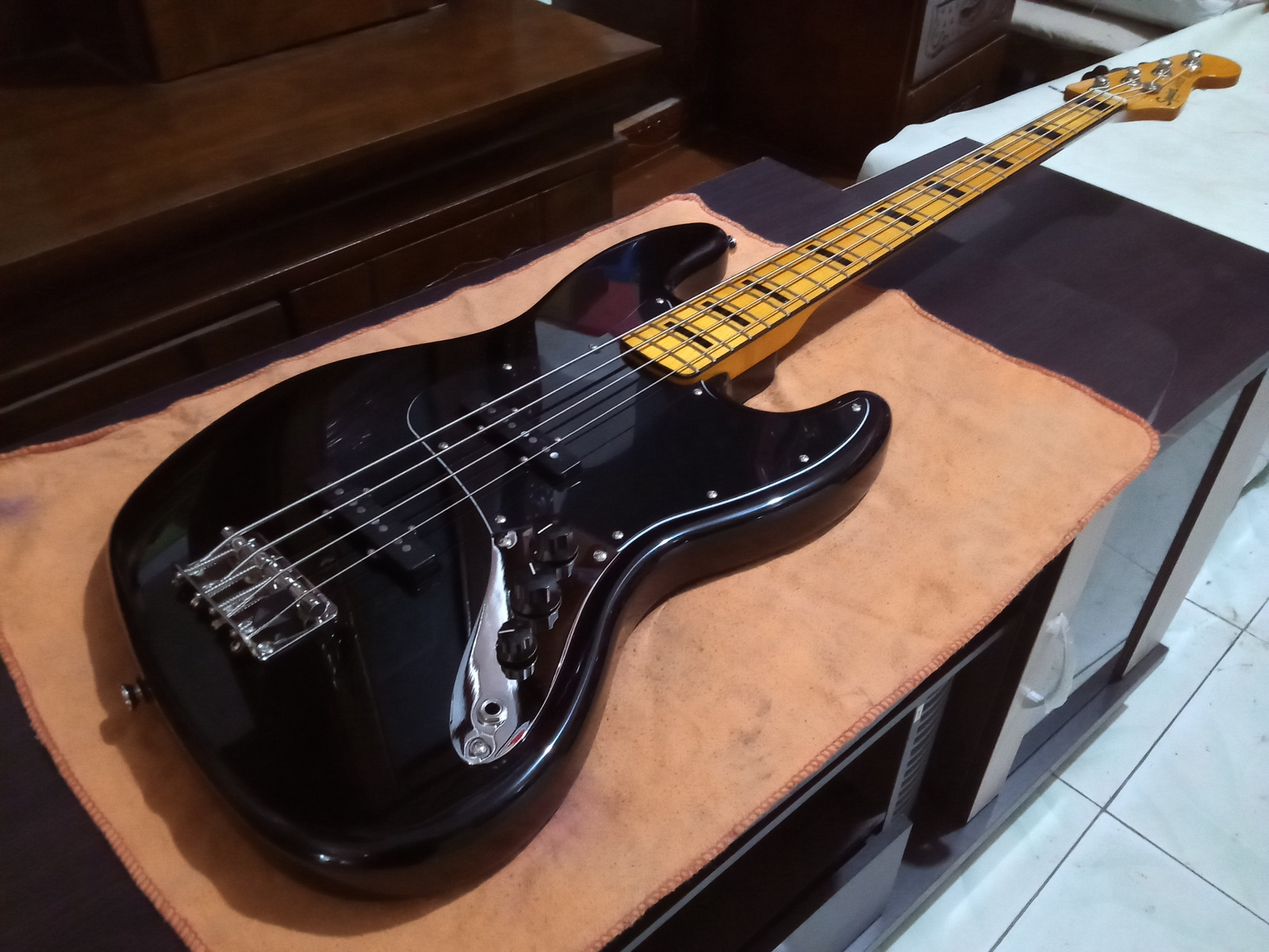 Music Gear Setup by antagonist_official featuring Squier Jazz Classic Vibe '70s