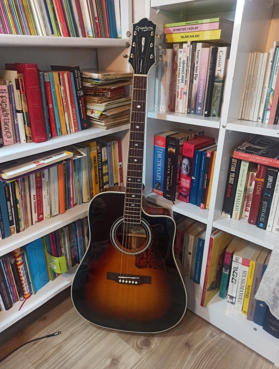 Music Gear Setup by hakanbaysal featuring Epiphone Masterbilt DR-500MCE