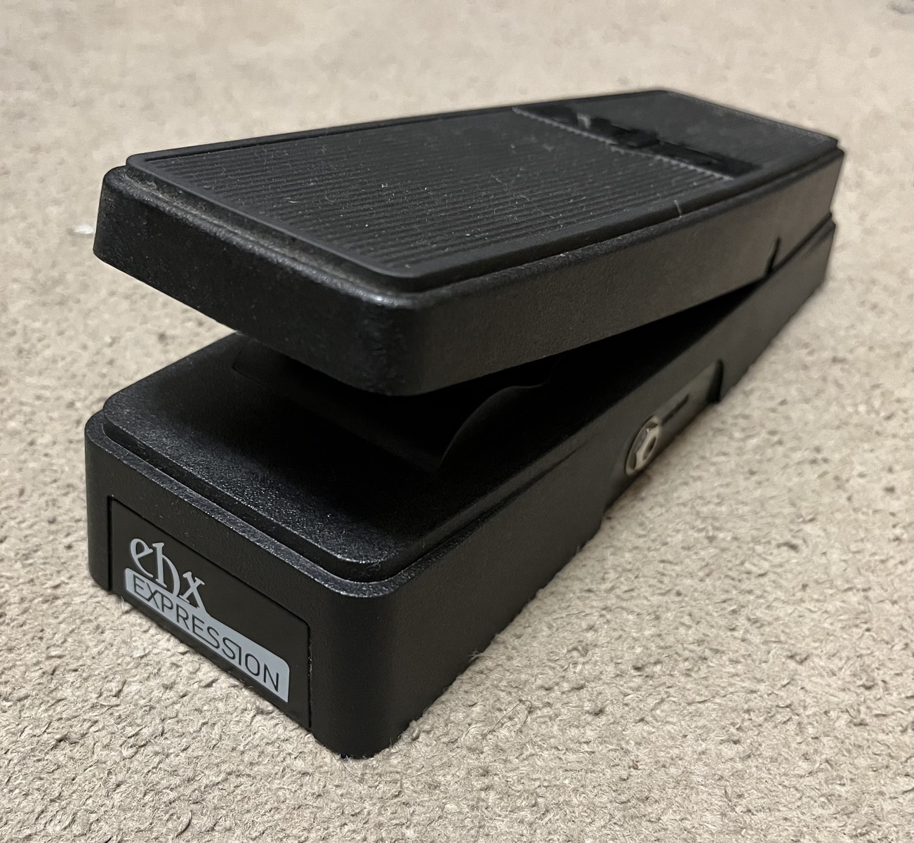 Pedalboard by akidcalledoutlaw featuring Electro-Harmonix Single Expression Pedal