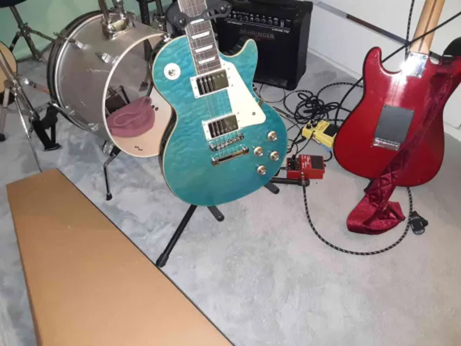 Metal Music Gear Setup by beneatheroses featuring Epiphone Les Paul Standard, Squier Affinity Series Stratocaster, and Boss RC-2 Loop Station and 1 more piece of gear