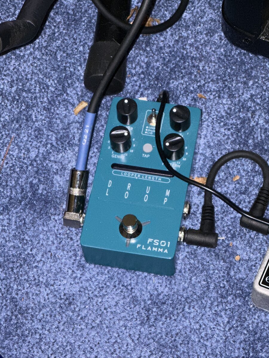 Pedalboard by creck featuring Flamma FC01 Drum Loop