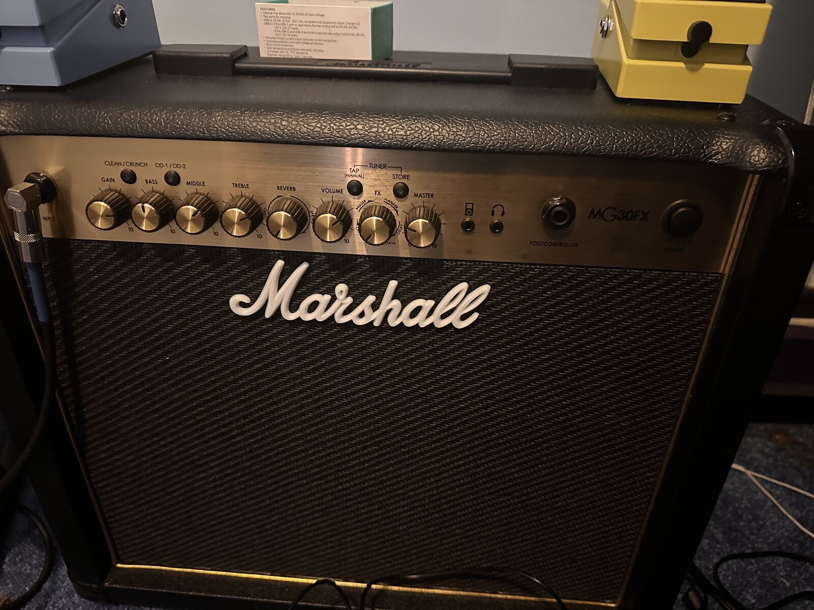 Amp Rig by creck featuring Marshall MG30GFX Gold