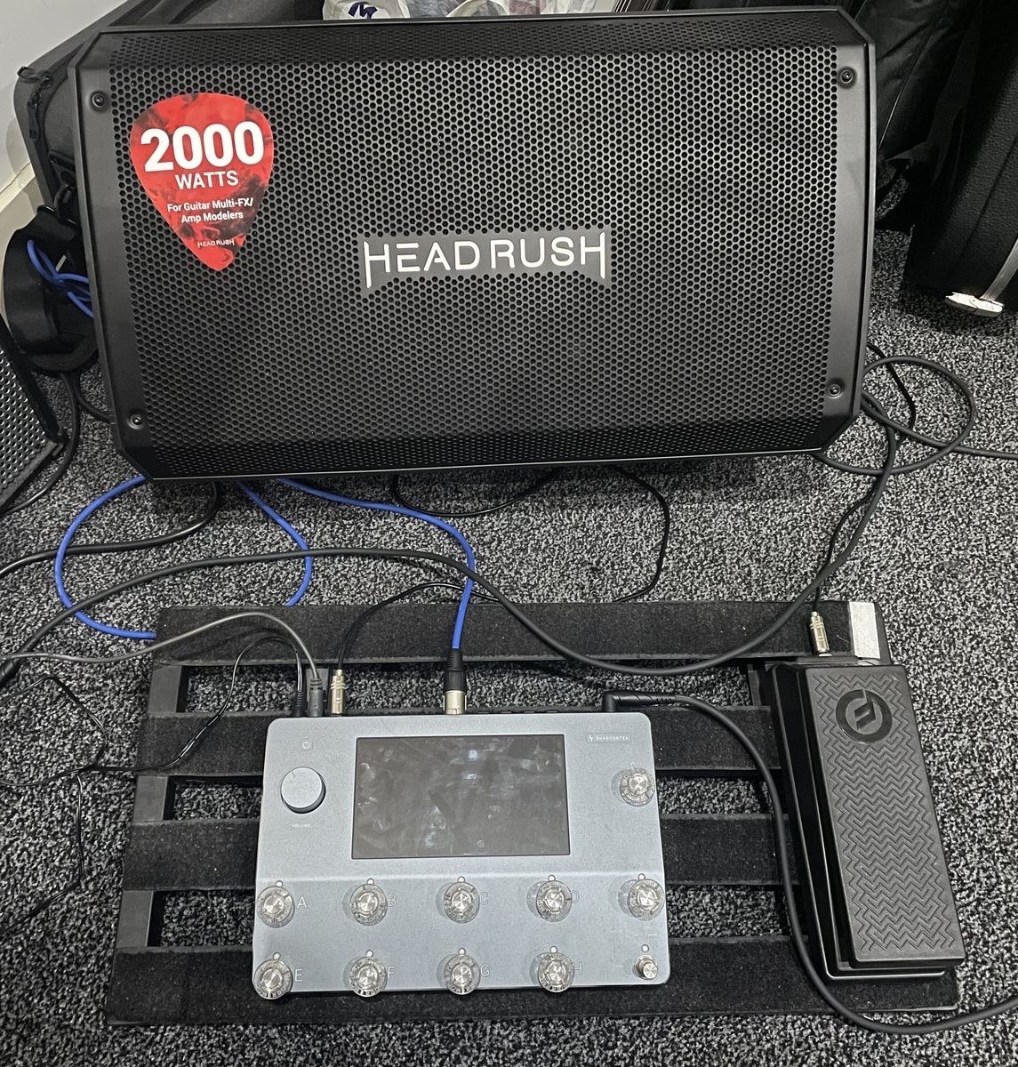 Metal Amp Rig by vedgtable featuring Neural DSP Quad Cortex and Headrush FRFR-112