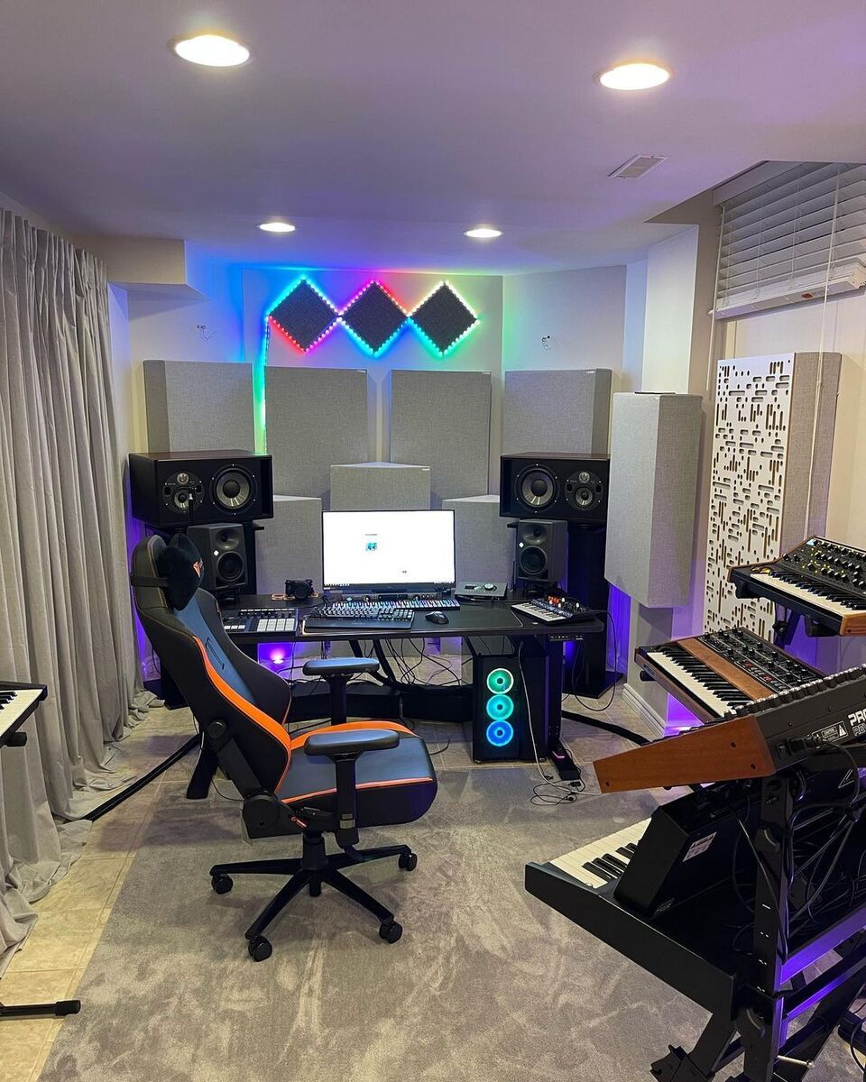 Electronic DJ Setup by atomnic featuring Focal Trio11 Be, Neumann KH 120 Active Studio Monitor, and UAD Apollo 8x and 9 more pieces of gear