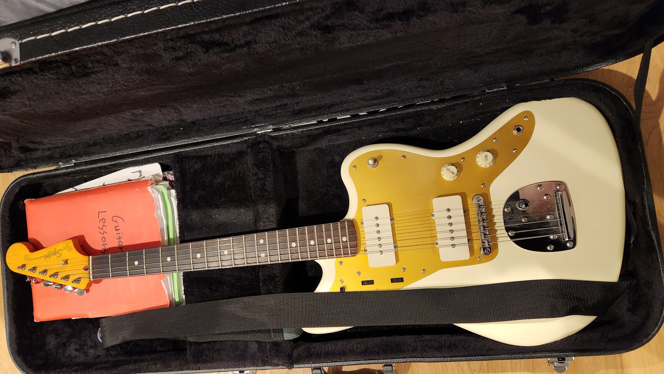 Music Gear Setup by mike_ramone featuring Squier J Mascis Jazzmaster