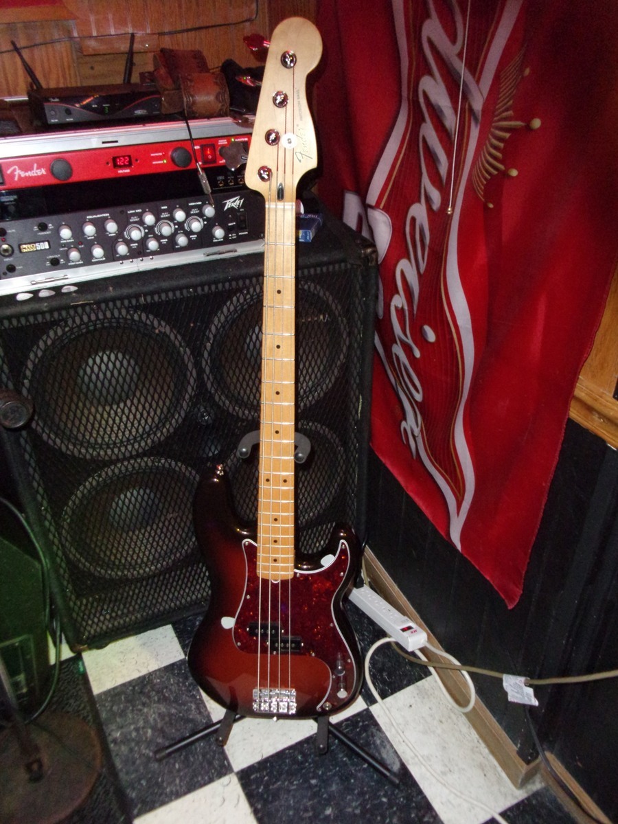 Live Rig by gozbass featuring Fender Mexican Standard Precision Bass