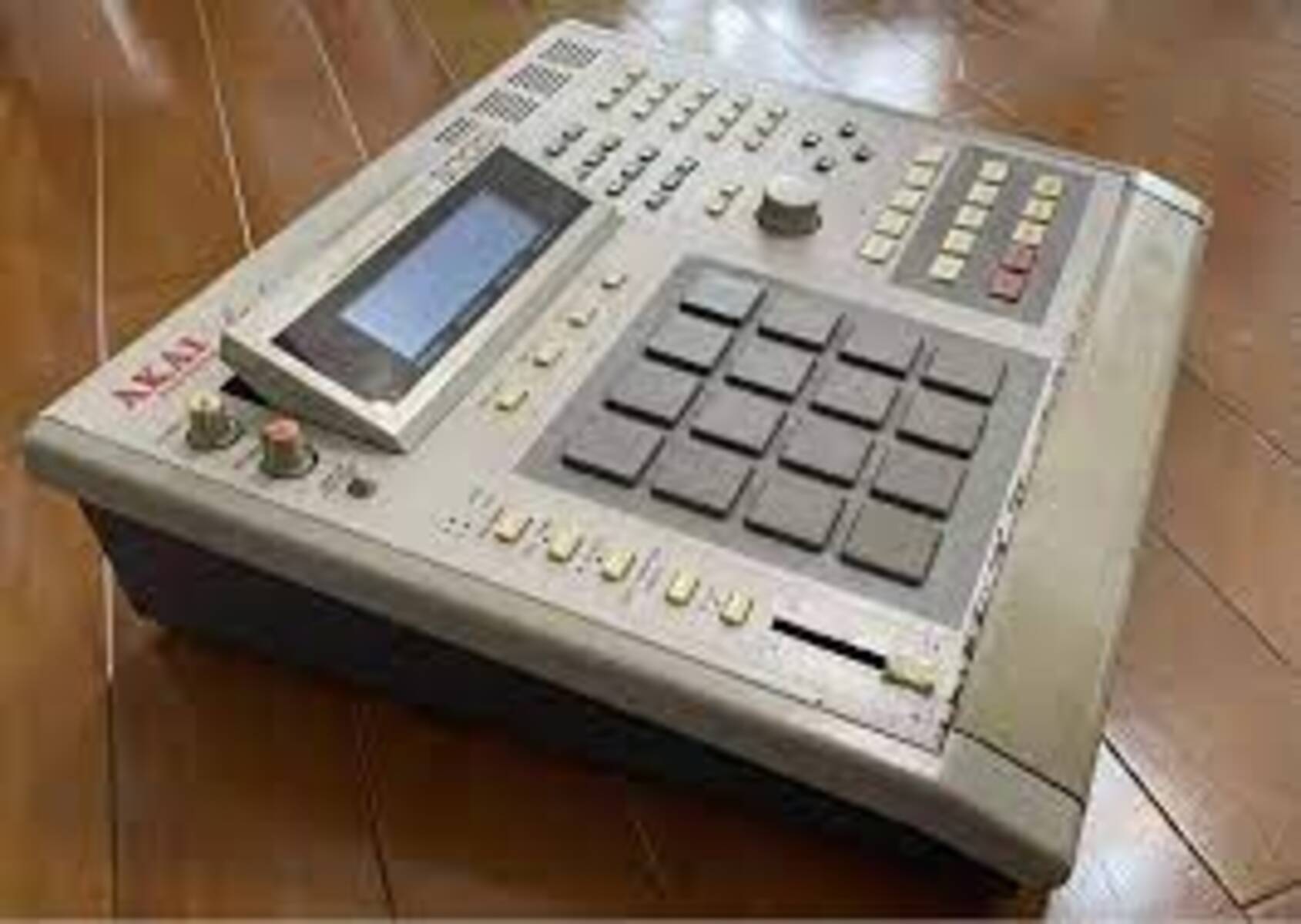 Hip Hop Drum Kit by bgknoccout featuring Akai MPC 3000
