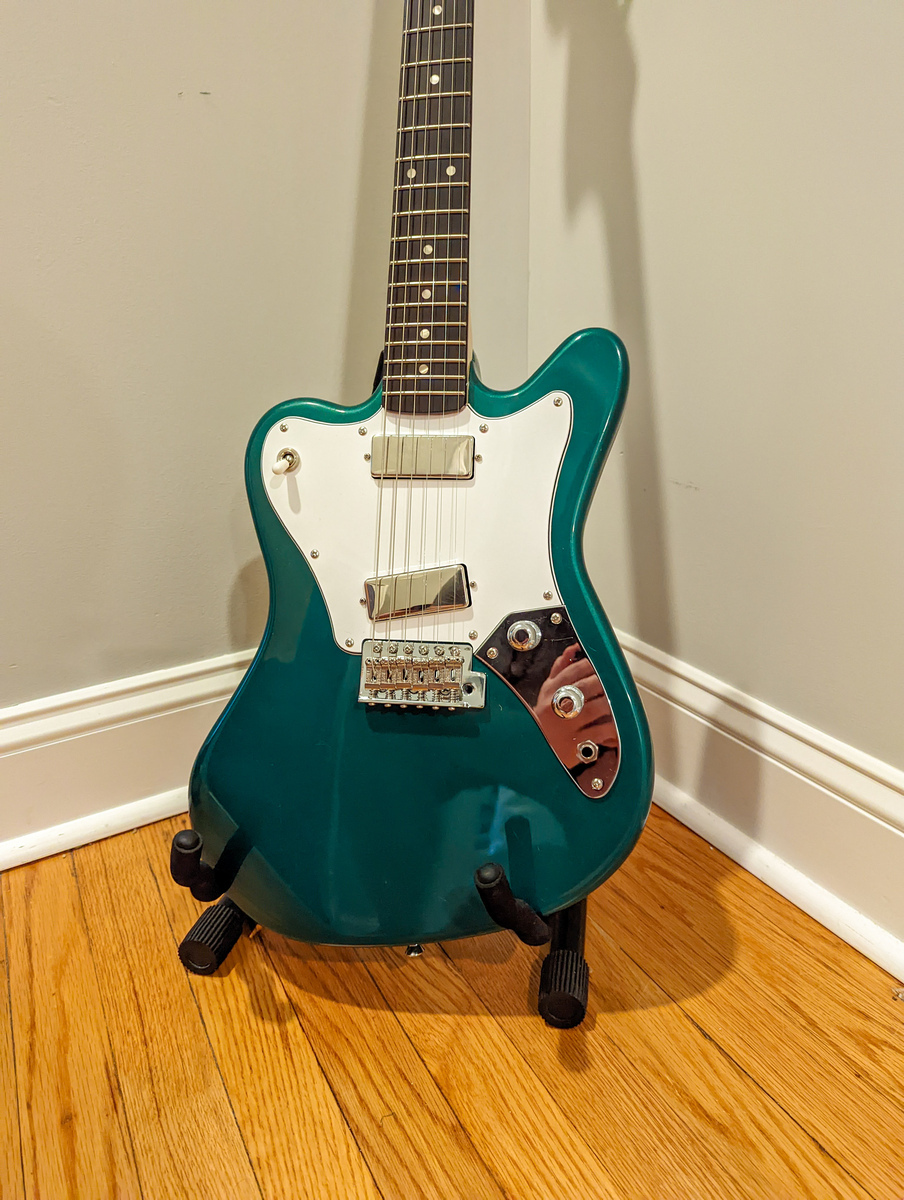 Punk Music Gear Setup by dc86 featuring Squier Super-Sonic