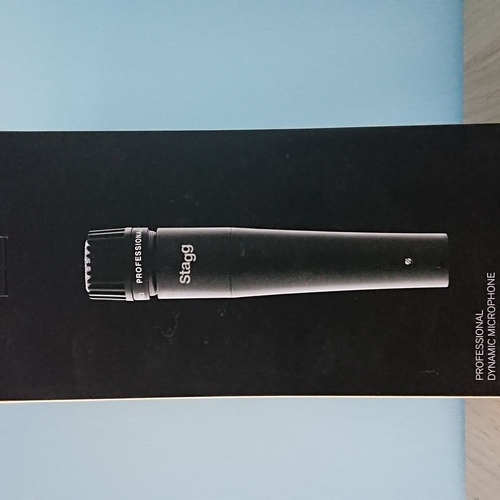 Photo of Stagg SDM70 Dynamic Mic in a studio