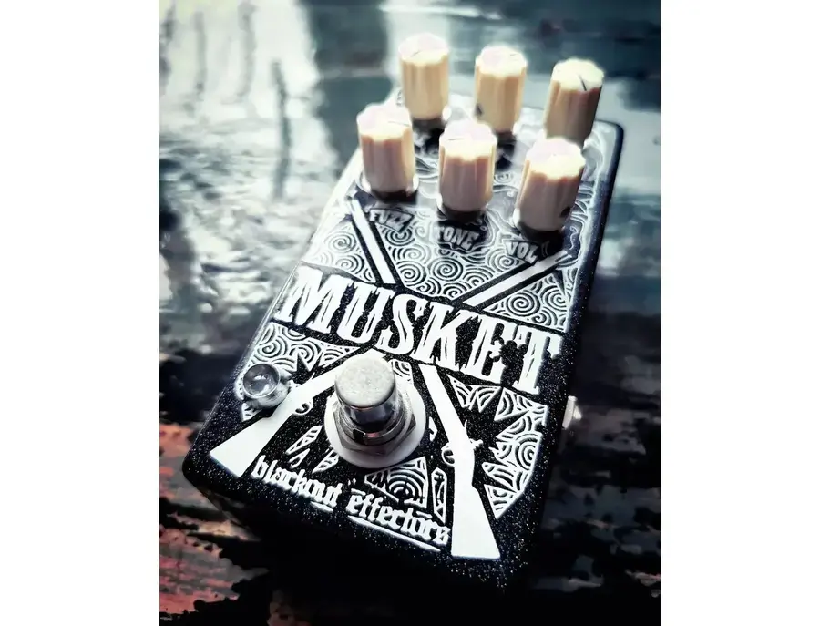 Blackout Effectors Musket V2 - ranked #110 in Fuzz Pedals | Equipboard