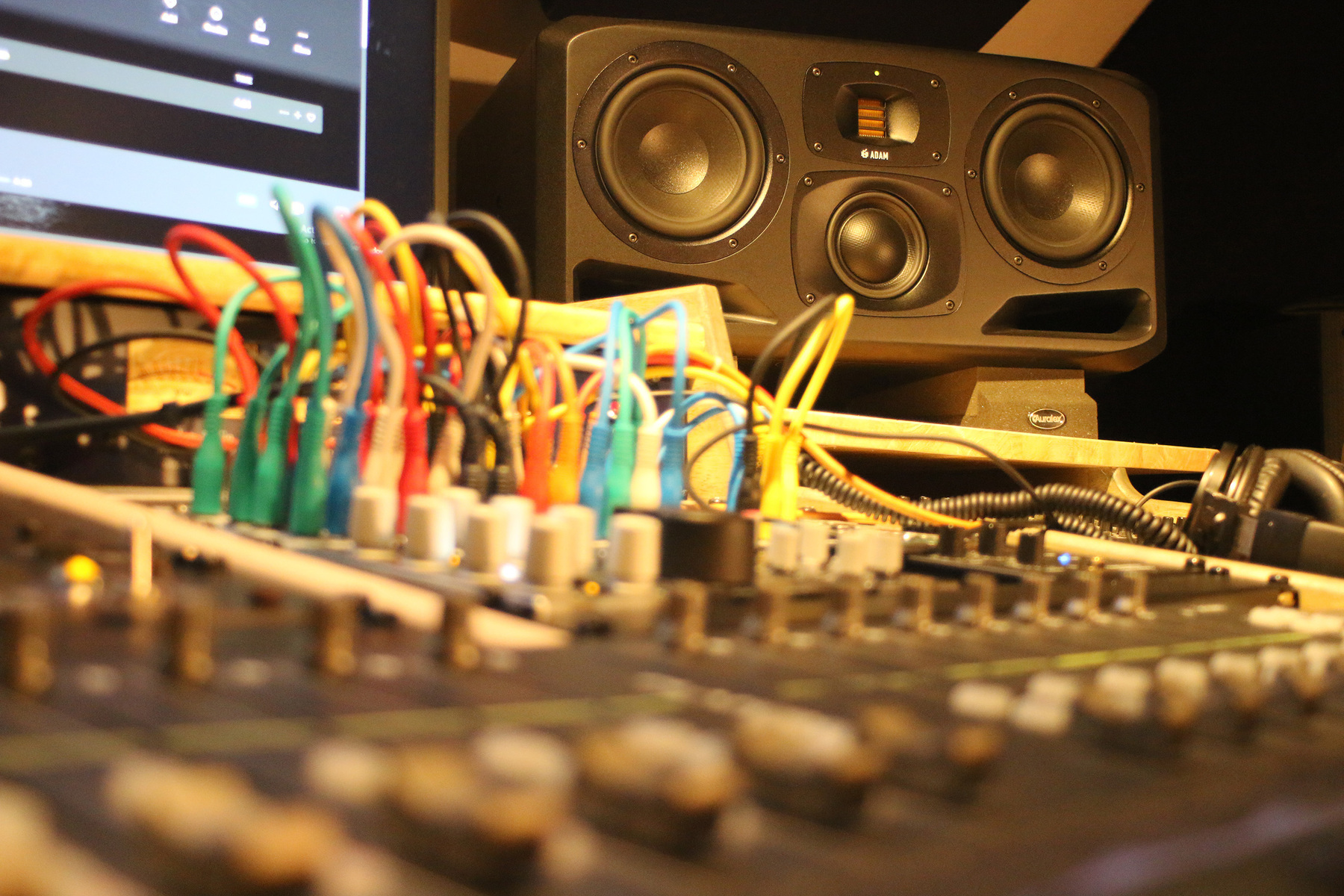 Studio Setup by dabug featuring ADAM Audio S3H, SPL BIG, and Elysia Karacter 500