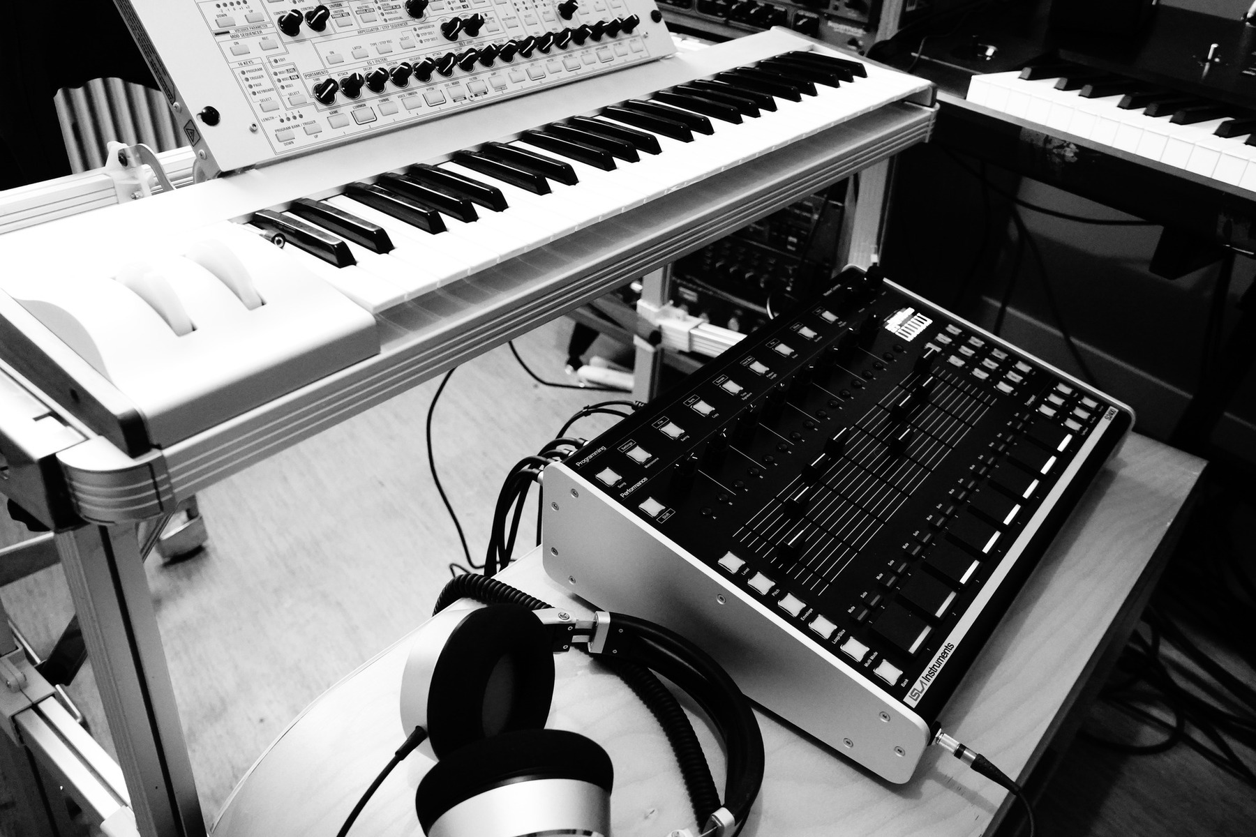 Korg Drum Kit by thedarklands featuring ISLA Instruments S2400 and Korg Radias Synthesizer