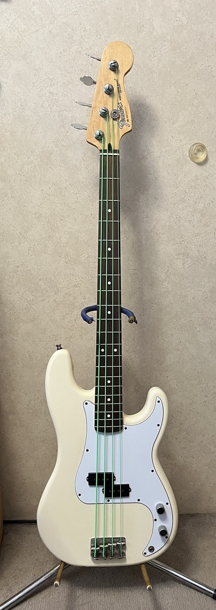 Music Gear Setup by akidcalledoutlaw featuring Fender Standard Precision