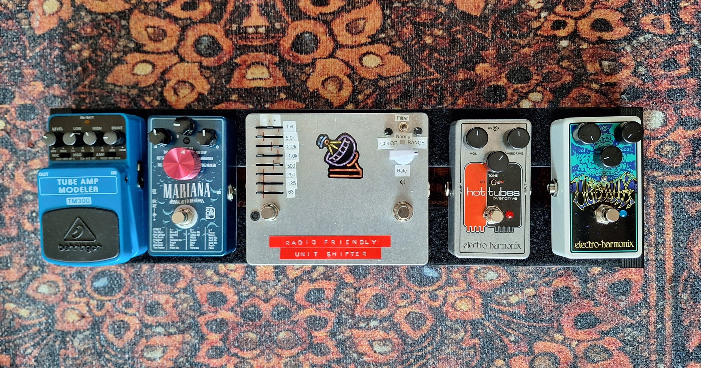 Electro-Harmonix Pedalboard by tk_komet featuring Electro-Harmonix Octavix, Electro-Harmonix Hot Tubes Nano, and Caline CP-507 Mariana Modulated Reverbs and 1 more piece of gear