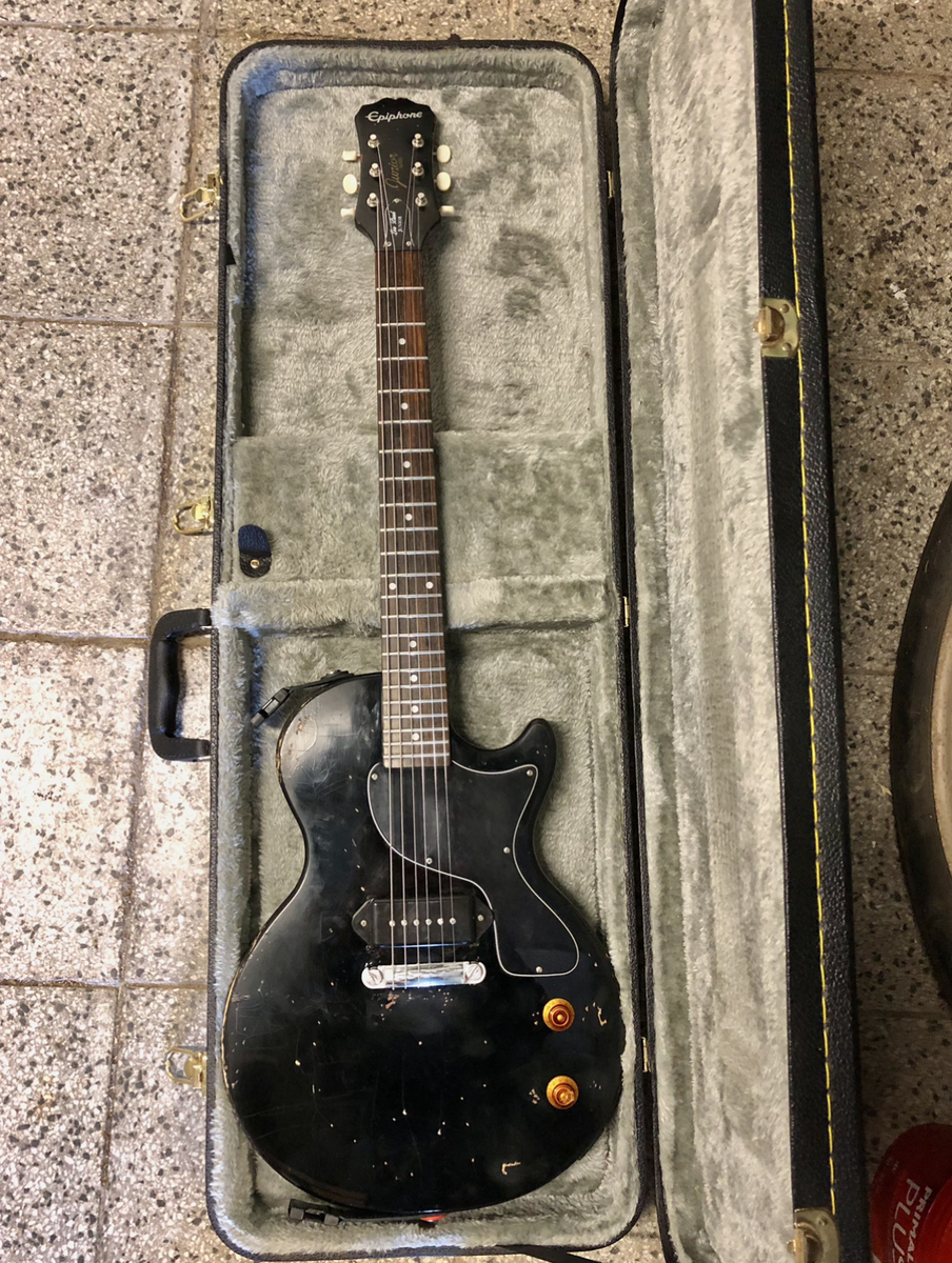 Music Gear Setup by caramel featuring Epiphone Junior Model