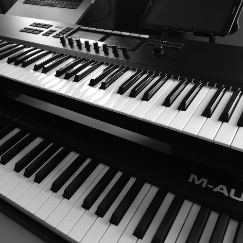 Native Instruments Komplete Kontrol S61 MK2 - What To Know & Where