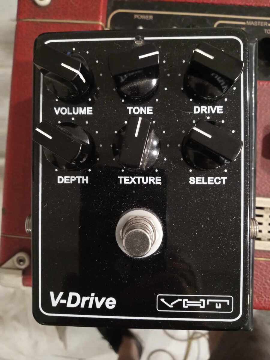 Pedalboard by fede_kempff featuring VHT V-Drive Overdrive