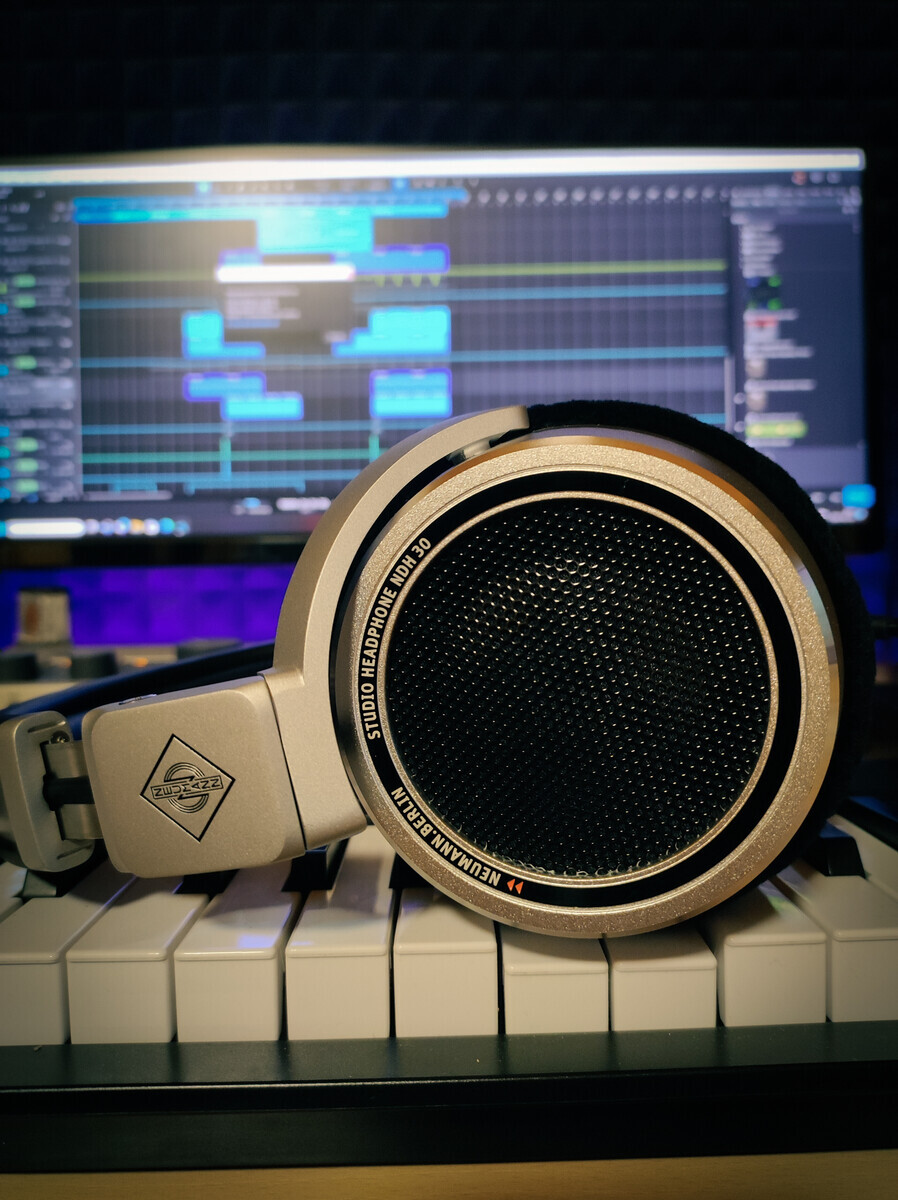 Korg Studio Setup by argone featuring Neumann NDH 30 Open-back Studio Headphones and Korg microKEY2 49-Key Compact MIDI Keyboard