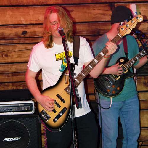 Photo of Peavey 115BVX and more gear in a live and bass