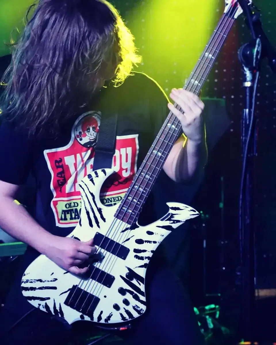 Music Gear Setup by keith_early featuring Dean Ashley Purdy Spire War Paint Bass Guitar