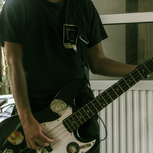 Photo of Anderson Guitarworks Jazz Bass in a bass