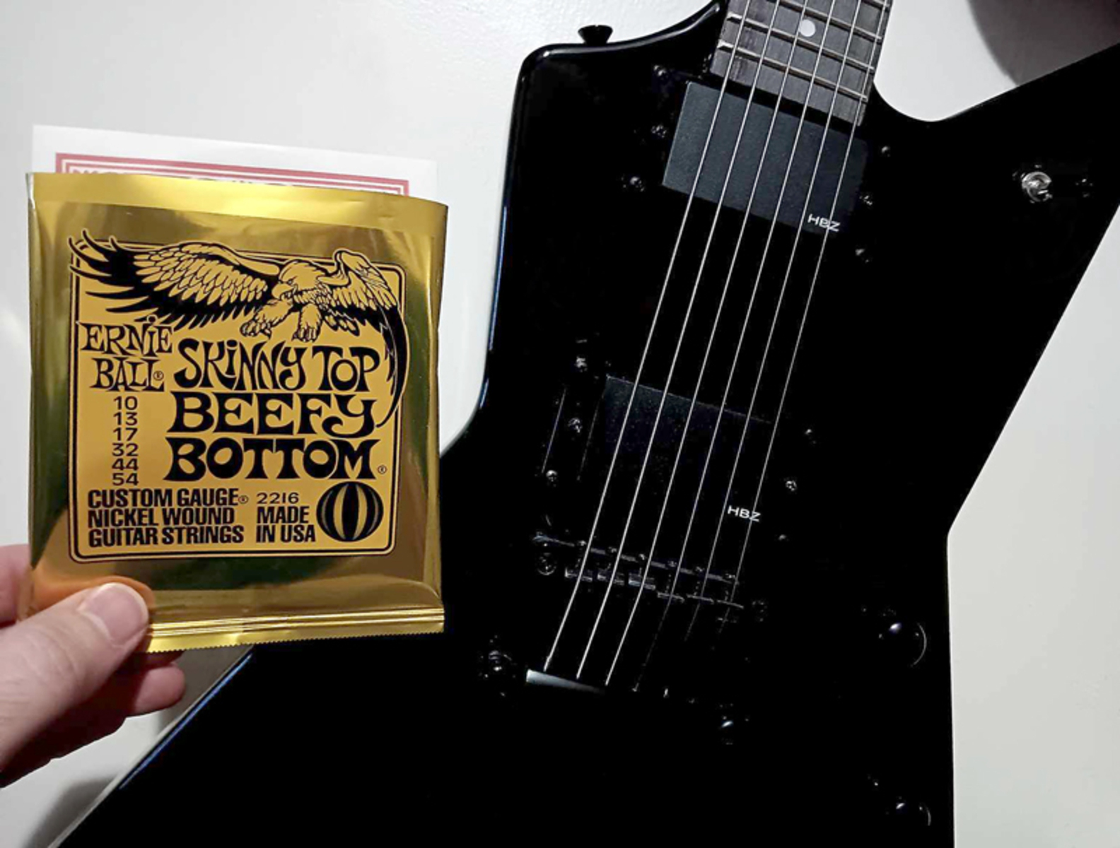 Ernie Ball Music Gear Setup by memoryloop featuring Ernie Ball Skinny Top Beefy Bottom Slinky Guitar Strings (10-54) and Harley Benton EX-84 Progressive Series