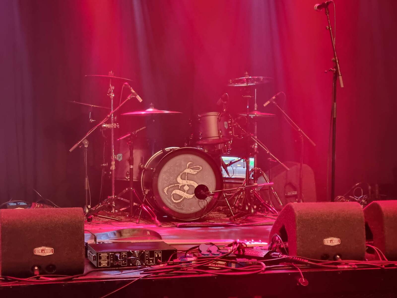 Metal Drum Kit by alvin_feitsma featuring SJC Pathfinder Drum Kit, Meinl Cymbals, and mapex cymbal stands and 4 more pieces of gear