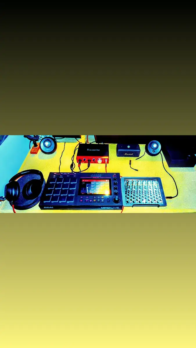 Hip Hop Drum Kit by 808doctorkizzkizz featuring Akai Professional MPC Live and Focusrite Clarett+ 2Pre USB-C Audio Interface
