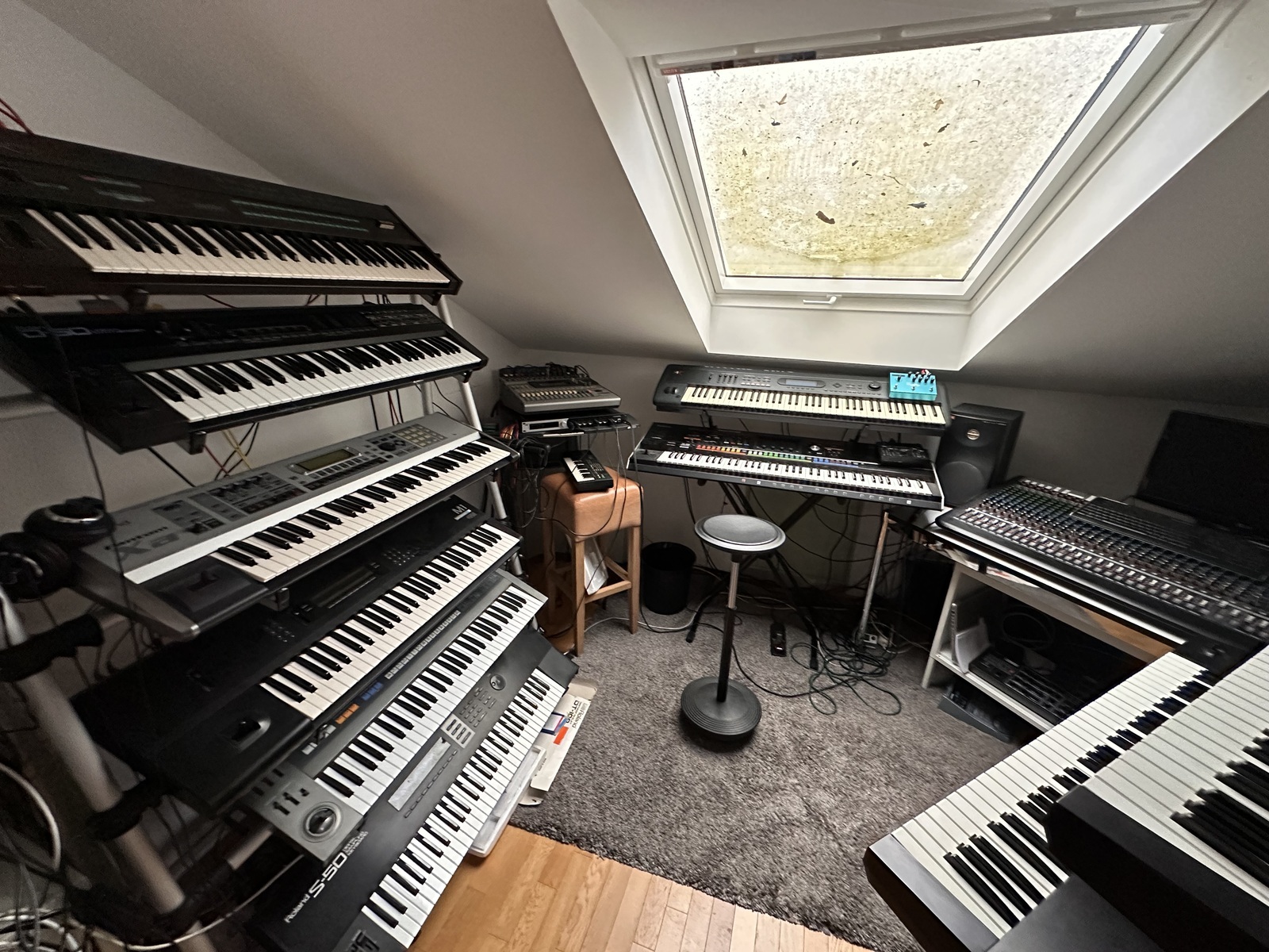Electronic Studio Setup by syndrom6667 featuring E-mu Emulator E4K, Roland Jupiter-80 76-Key Synthesizer, and Roland S-50 and 8 more pieces of gear