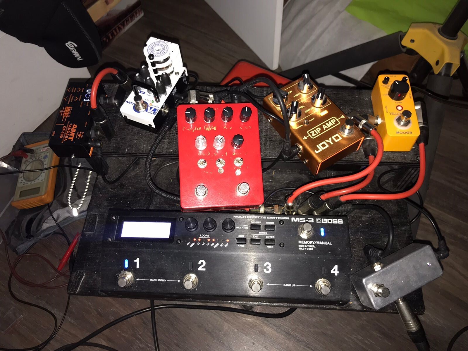 Metal Pedalboard by cristian_aroca featuring Boss MS-3 Multi Effects Switcher, Joyo R-04 Zip Amp, and AMT Bricks Vx-Clean and 3 more pieces of gear