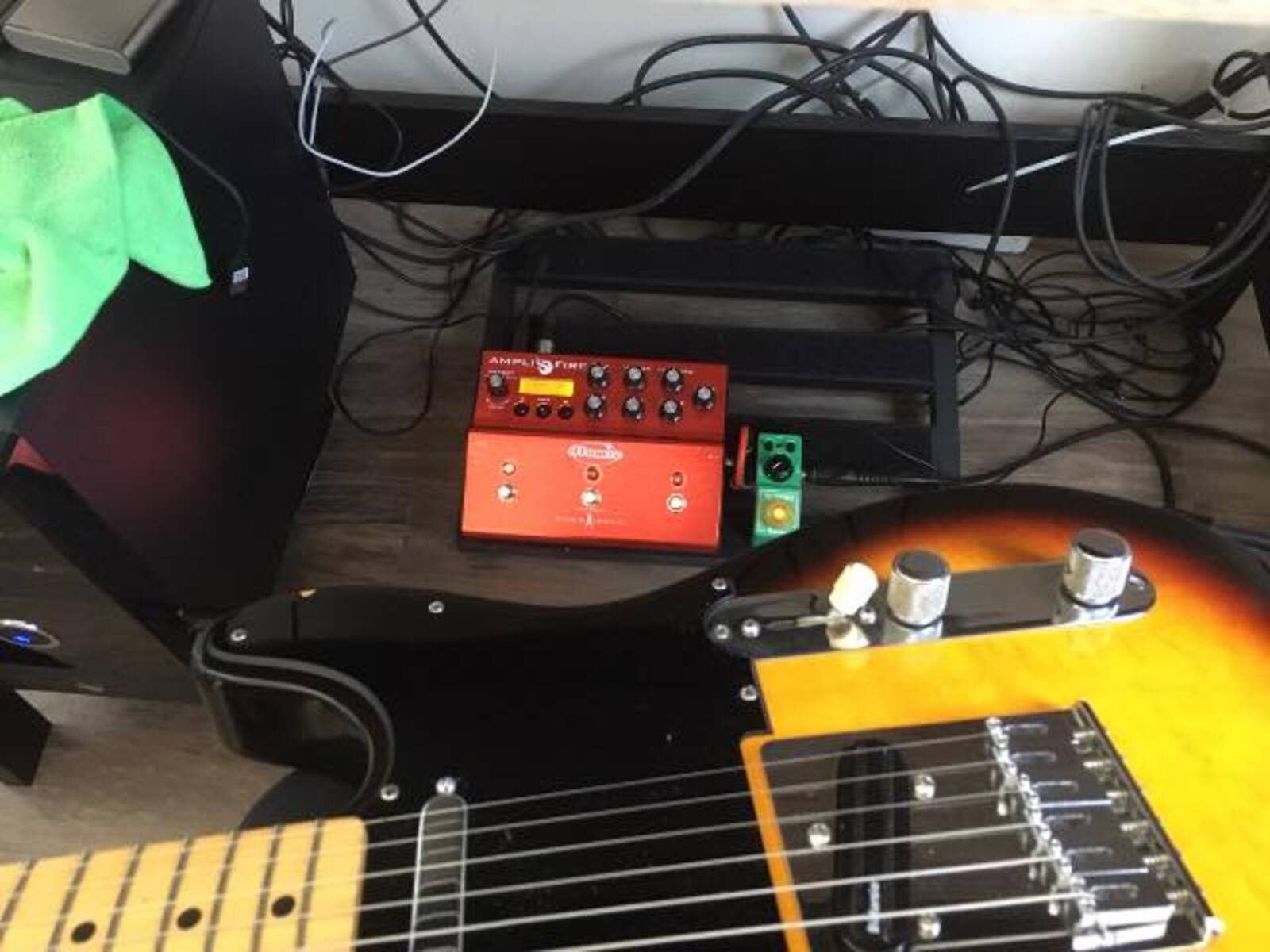 Metal Pedalboard by cristian_aroca featuring Atomic Amps AmpliFire Multi-Effects Pedal, Ibanez Tube Screamer Mini, and Fender Telecaster Standard and 1 more piece of gear