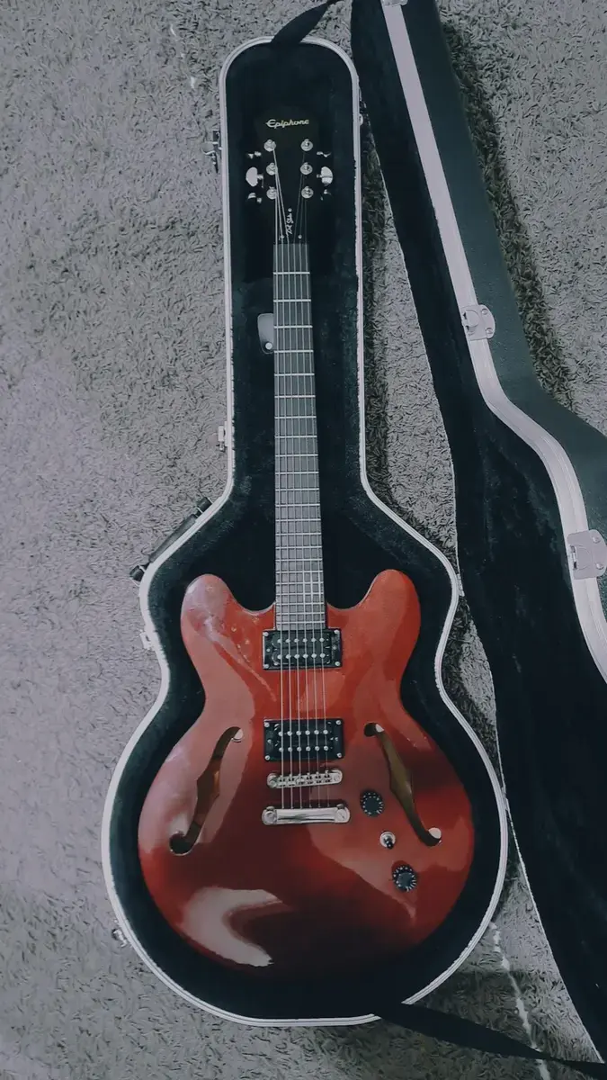 Blues Music Gear Setup by wmizmin featuring Epiphone Dot Studio