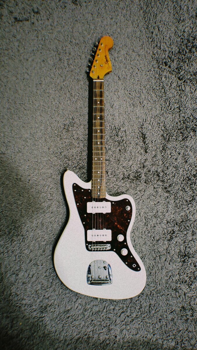 Music Gear Setup by wmizmin featuring Squier Classic Vibe '60s Jazzmaster