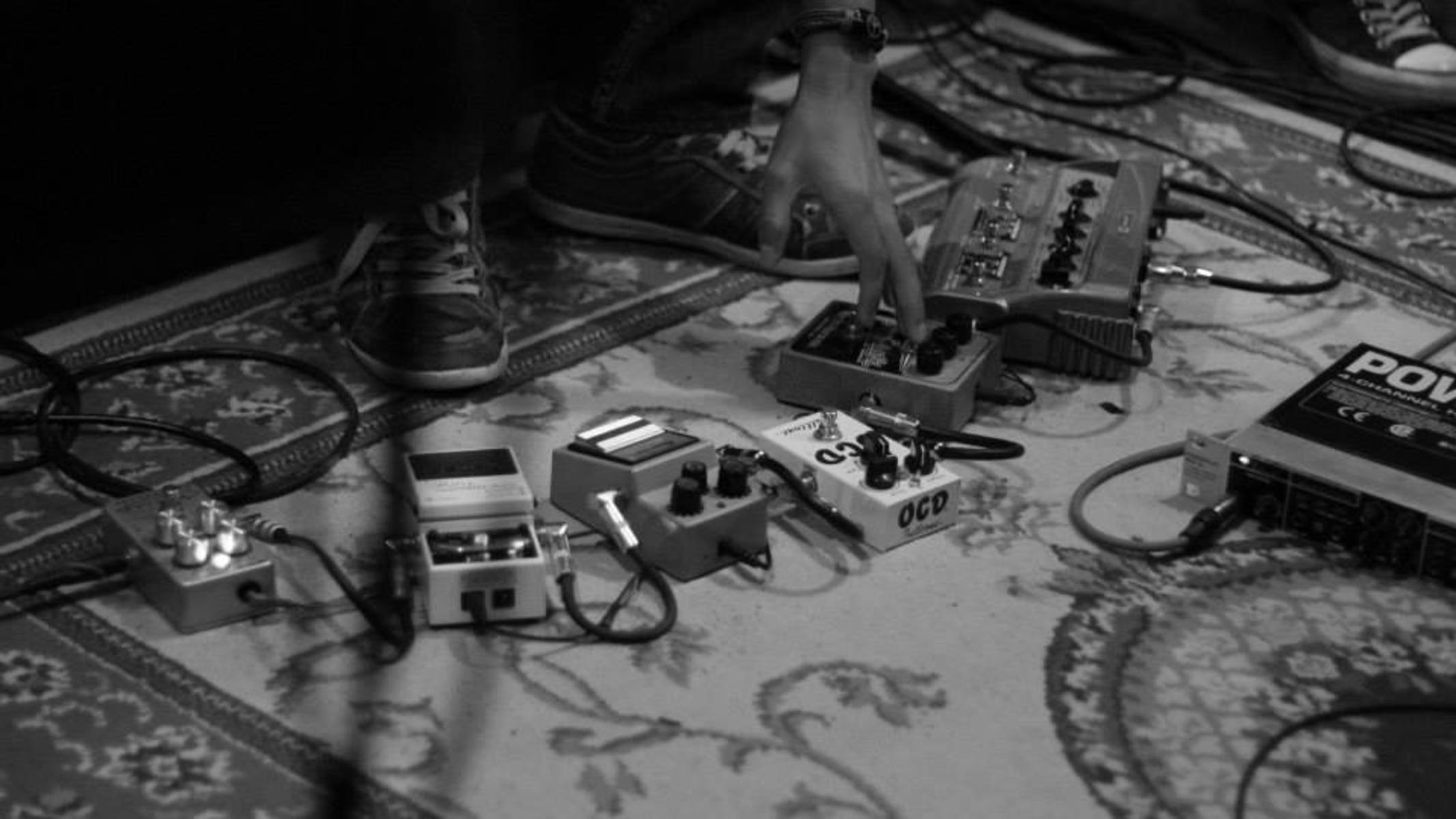 Music Gear Setup by chinobleach featuring Line 6 DL4 Delay Modeler, Boss TU-3 Chromatic Tuner, and Fulltone OCD