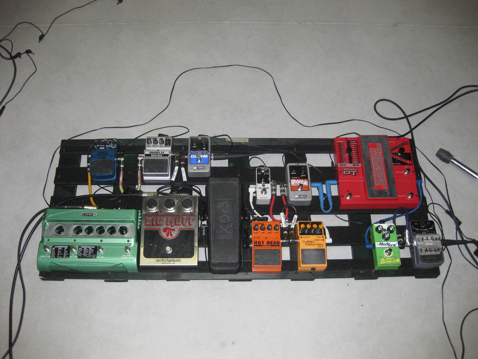 Music Gear Setup by sheeppolo featuring Line 6 DL4 Delay Modeler, Boss DS-2 Turbo Distortion, and Electro-Harmonix Big Muff Pi and 8 more pieces of gear