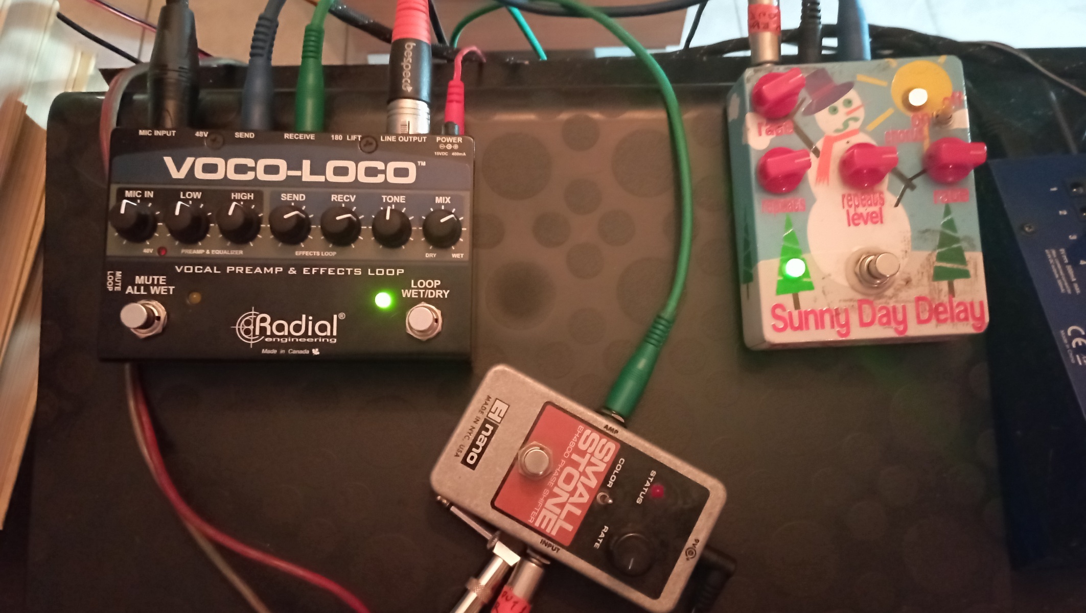 Pedalboard by mokosoundpark77 featuring Radial Engineering Voco-Loco Effects Switcher, Electro-Harmonix Nano Small Stone, and D. Scientist Sunny Day Delay