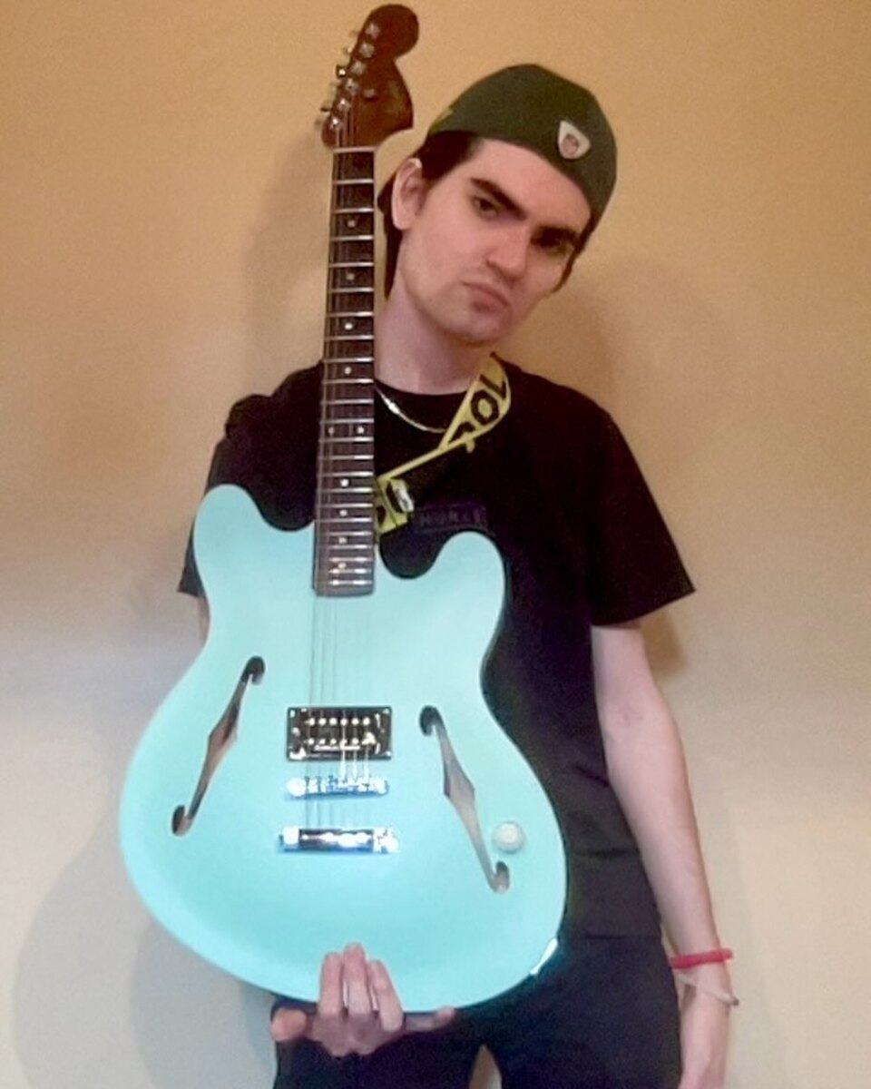 Studio Setup by joepro182 featuring Fender Tom Delonge Starcaster and LM Guitar Strap Police Line
