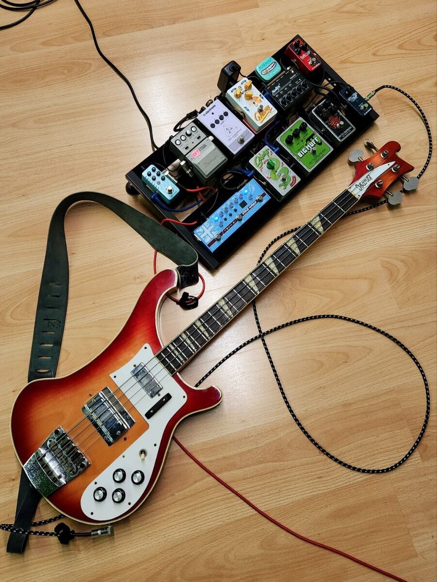 Pedalboard by thenerdbass featuring Ibanez Rickenbacker 4001, TC Electronic SpectraComp Bass Compressor, and TC Electronic Sub 'N' Up Mini Octaver and 9 more pieces of gear