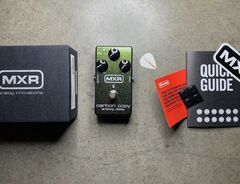 Photo of Equipboard testing MXR M169 Carbon Copy