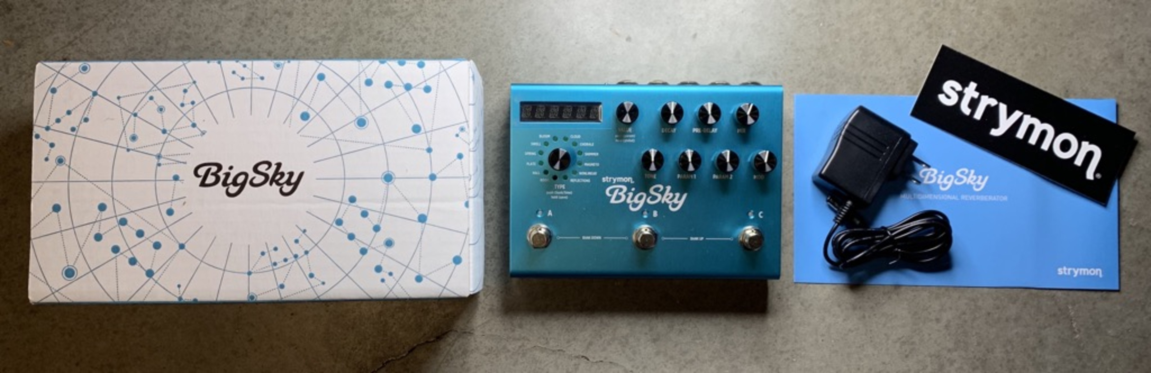 Pedalboard by equipboard featuring Strymon BigSky