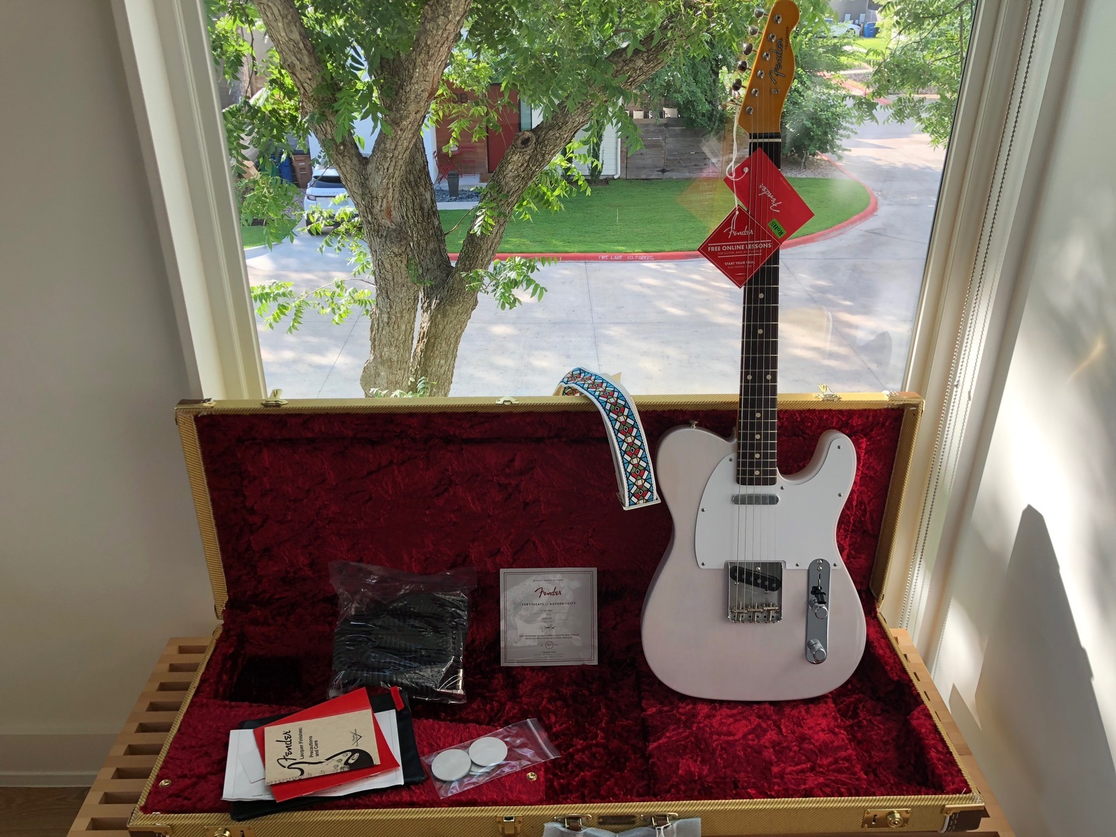 Music Gear Setup by equipboard featuring Fender Jimmy Page Mirror Telecaster