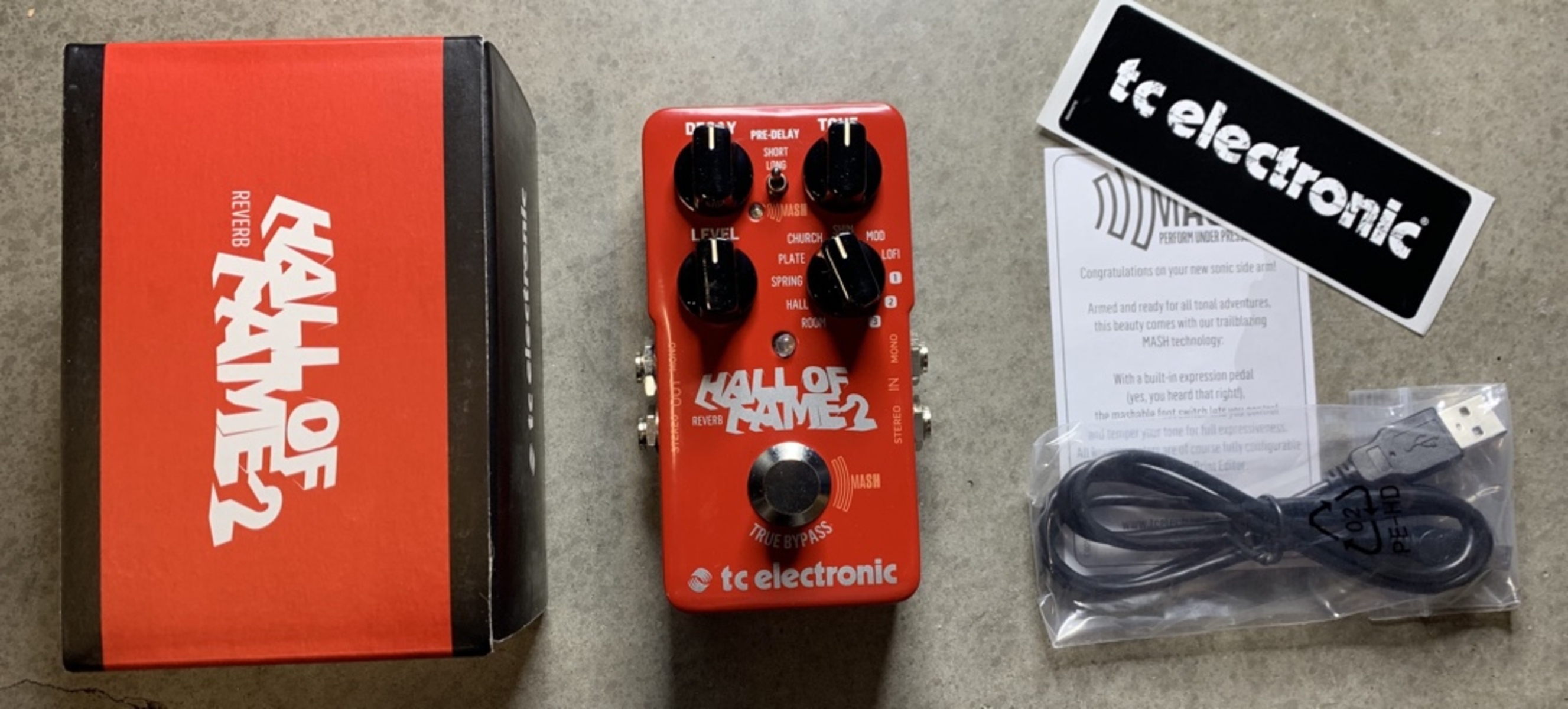 Pedalboard by equipboard featuring TC Electronic Hall of Fame 2 Reverb